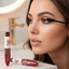 Mascara nero con fibre, idrosolubile, doppio scovolino per un sacco di volume
