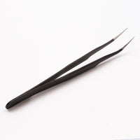 Pinzas de punta extra fina para extensiones de pestañas.